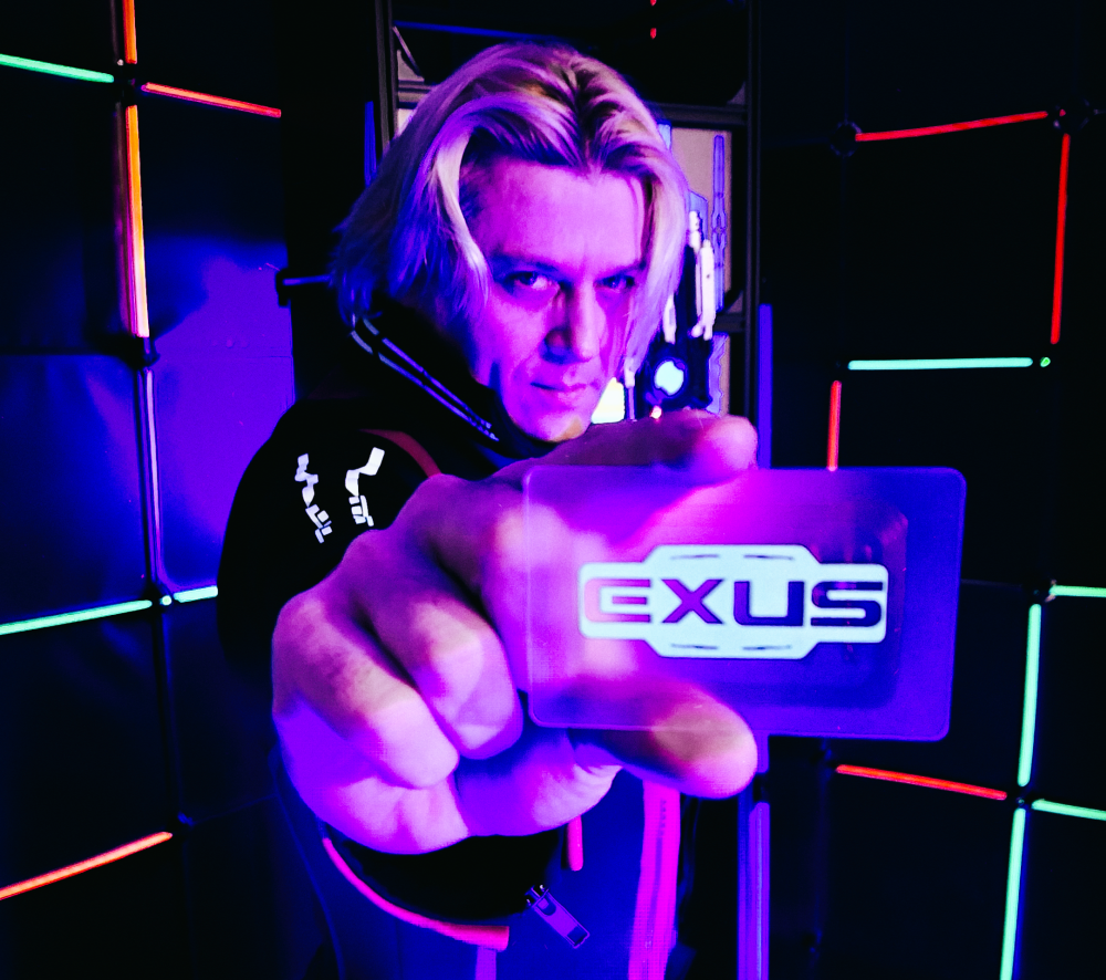 EXUS-CARD